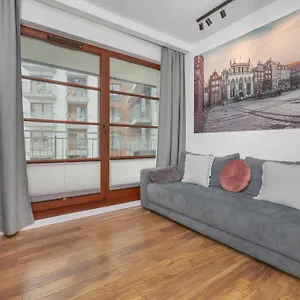 In Center With Balcony, Parking And Air Conditioning By Renters Gdańsk
