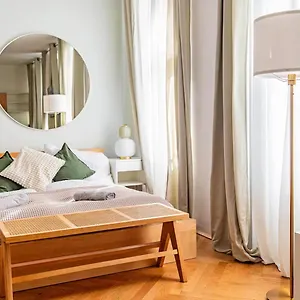  Apartament Apartment, Two Metro Stations To Hauptbahnhof Austria
